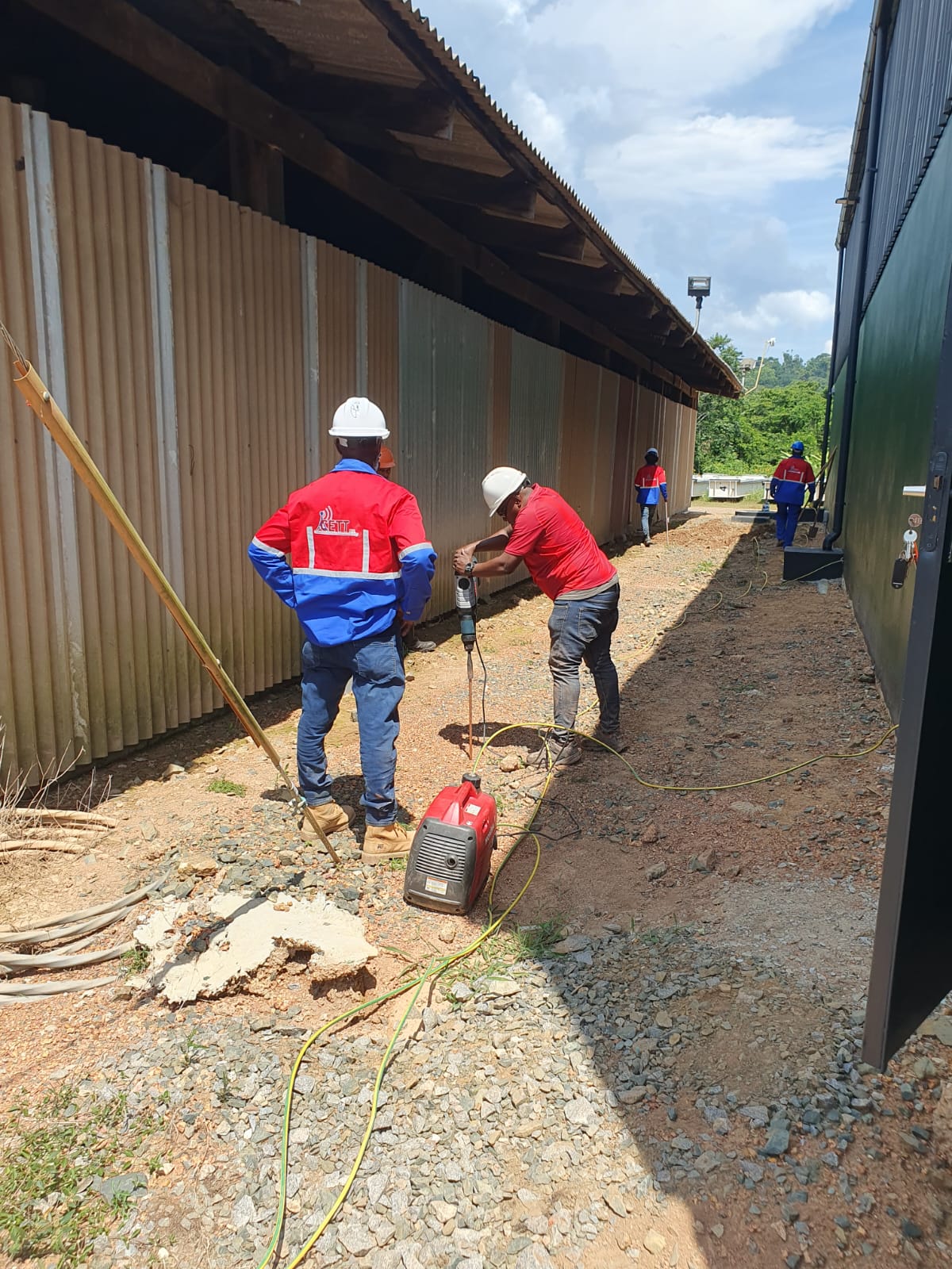 Aarding project new warehouse SPCS Afobaka09